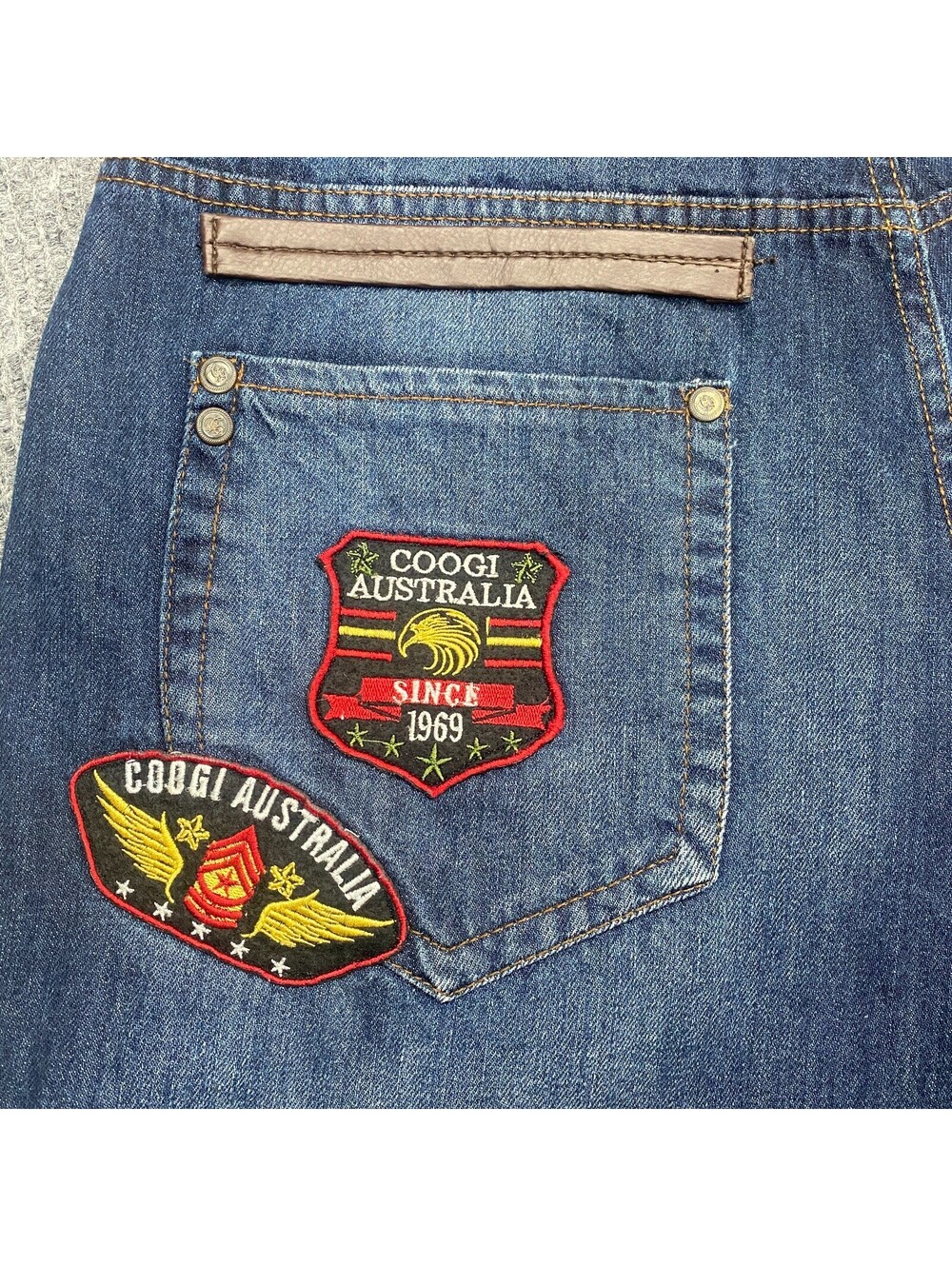 Vintage Coogi Jeans Mens 36x34 Blue Stonewash Denim Embroidered Patches Pants - Picture 13 of 15